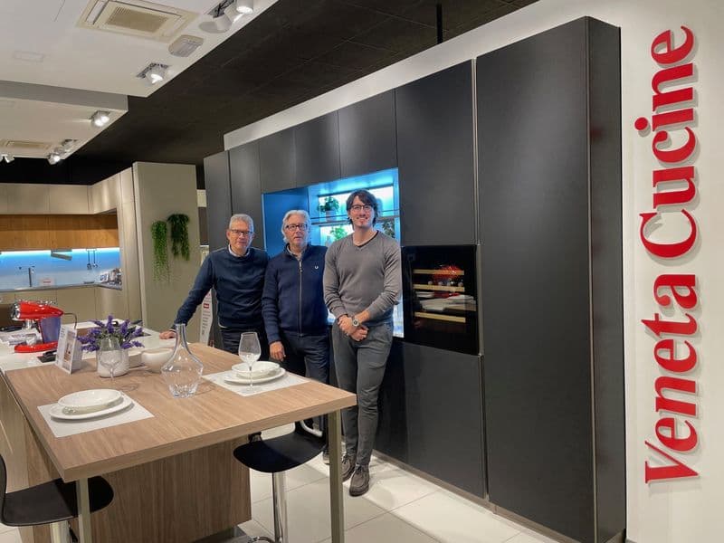 FELETTO - Stile, passione artigiana e spirito innovativo: da Fortunato Arredamenti la cucina diventa il cuore pulsante della casa - FOTO