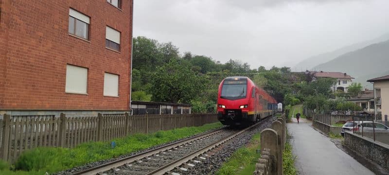 CHIVASSO-IVREA-AOSTA - Guasto alla linea, treni cancellati e in ritardo fino a sessanta minuti