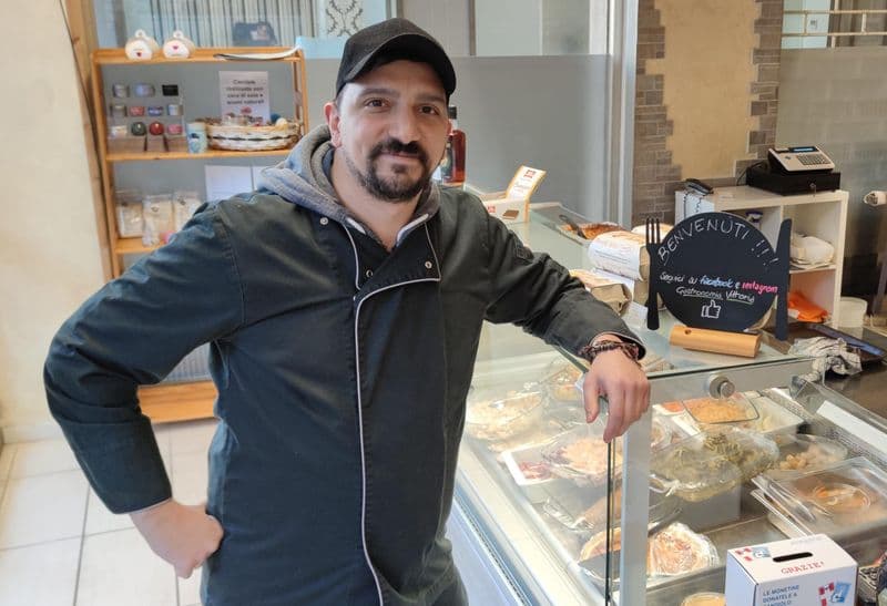 CUORGNE' - La buona cucina pronta in tavola: i sapori della tradizione sono di casa da «Gastronomia Vittoria» - FOTO