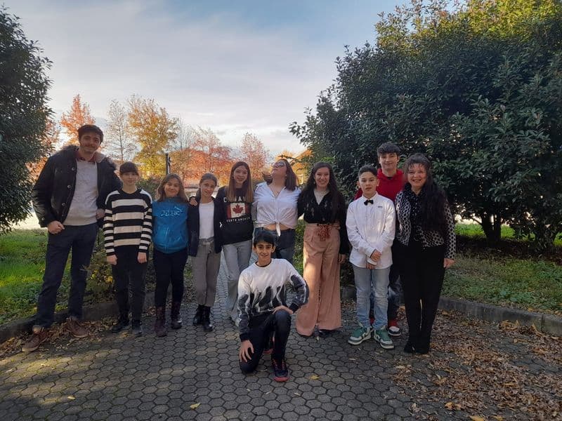 CALUSO-MAZZE' - Giovani e talentuosi attori crescono: nasce la compagnia teatrale Rosso di sera - FOTO