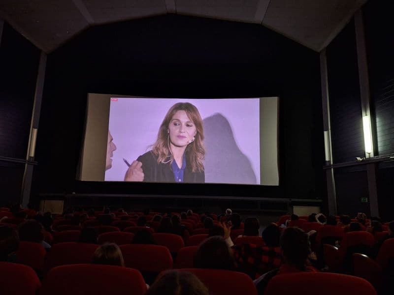 CUORGNE' - In diretta con Paola Cortellesi 500 studenti del Canavese «a lezione» al cinema Margherita  - FOTO