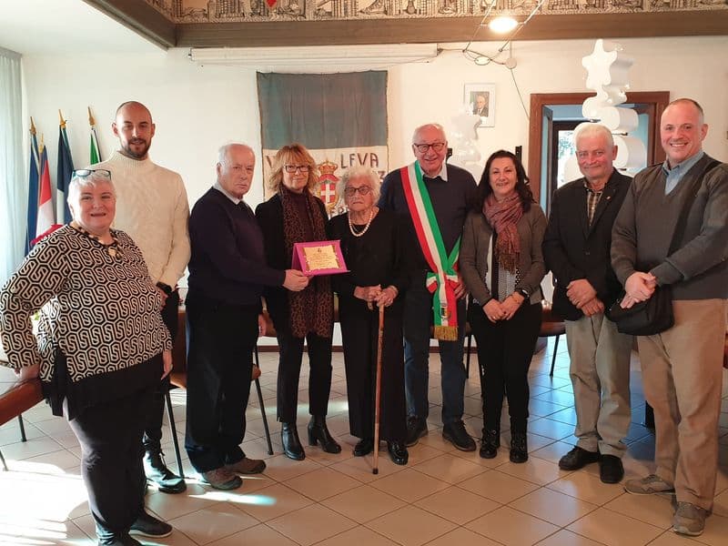 BORGOFRANCO D'IVREA - In festa per i 100 anni di Maria Fiorentina Vittonatti, mamma del sindaco - FOTO