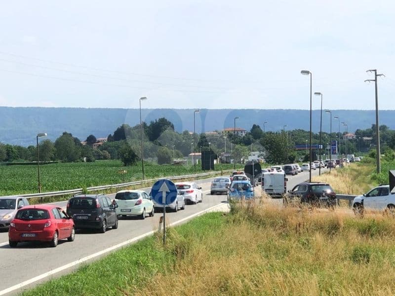 QUINCINETTO - Frana sull'autostrada, scatta il preallarme ma era un errore