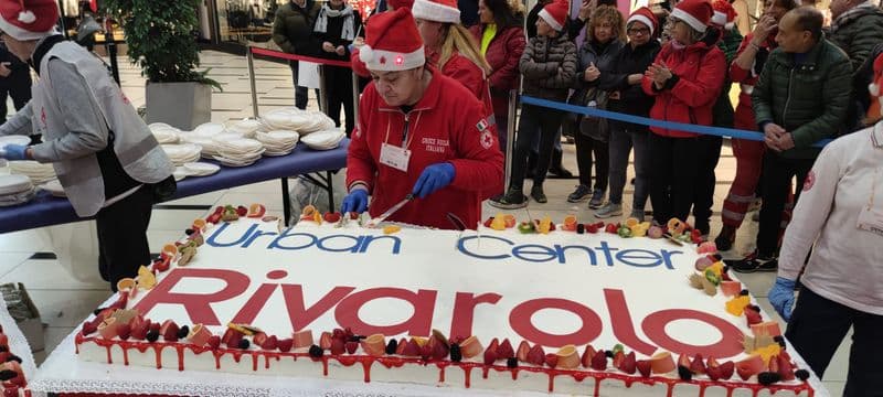 RIVAROLO CANAVESE - Festa di compleanno e super torta per i 15 anni dell'Urban Center - FOTO e VIDEO
