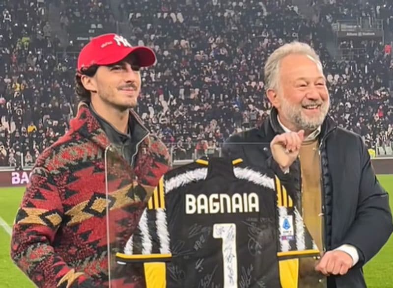 CHIVASSO - Pecco Bagnaia celebrato anche dalla Juventus prima della partita con il Napoli