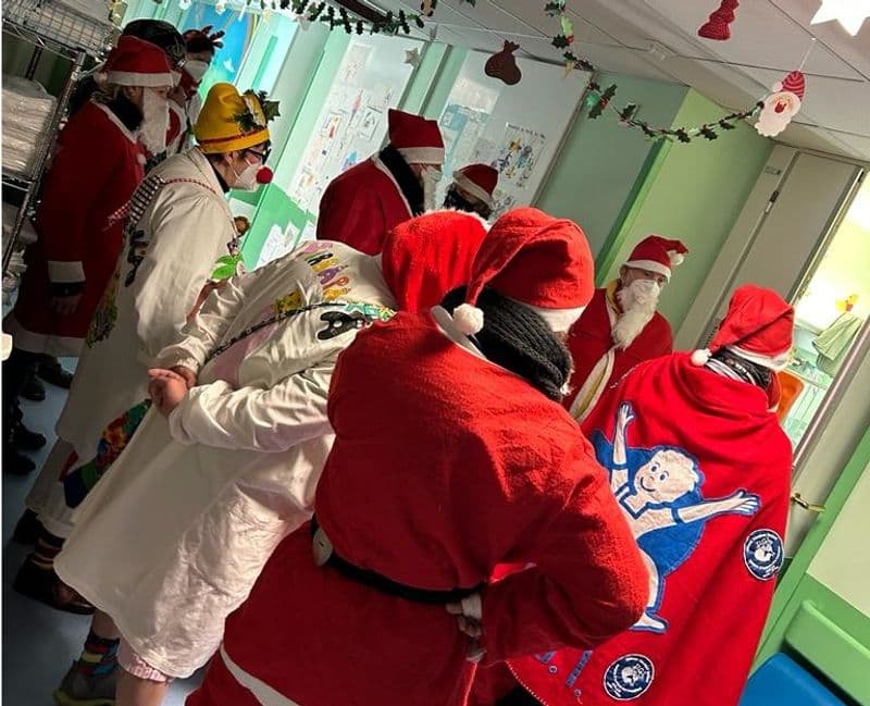 IVREA - I Babbi Natale dell'Ugi in moto per consegnare i regali ai bimbi ricoverati in ospedale