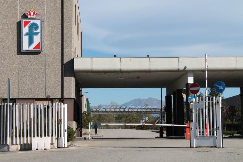 SAN GIORGIO CANAVESE - Quel che resta della Pininfarina: immagini tristi della fabbrica abbandonata - FOTO e VIDEO