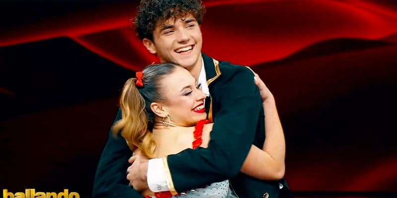 CHIVASSO - Sophia e Nikita incantano Milly Carlucci e trionfano a «Ballando con le Stelle» - FOTO