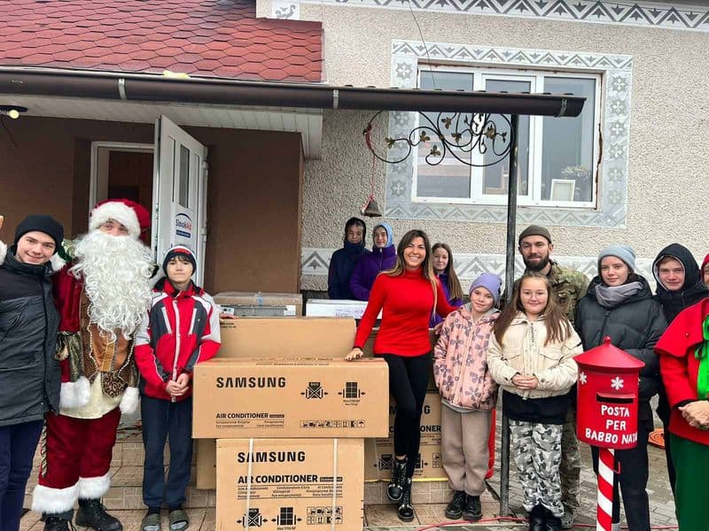 CASTELLAMONTE - Dal Canavese doni e sorrisi per i bimbi dell'Ucraina, alle prese con un (altro) Natale drammatico - FOTO