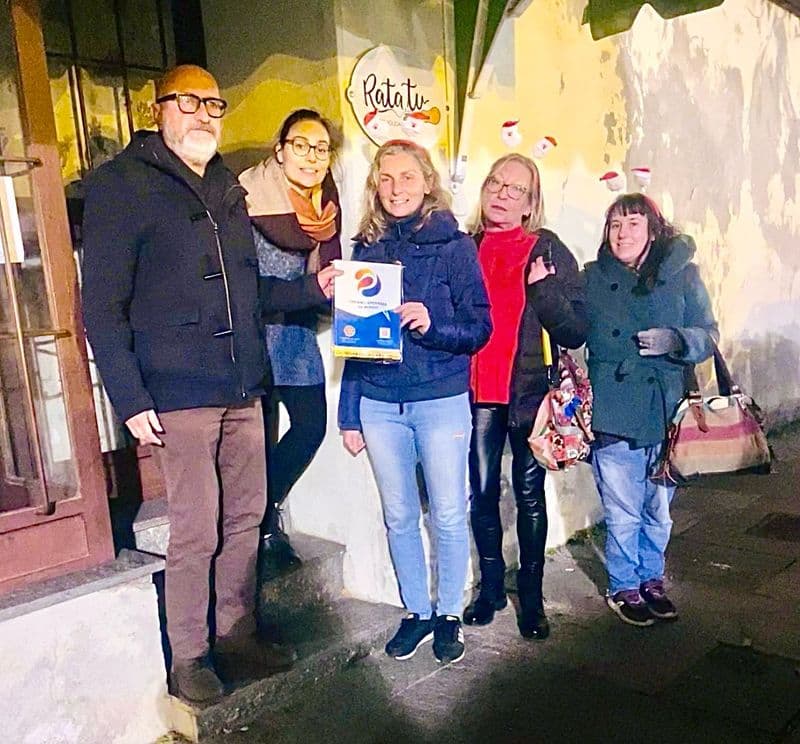 CUORGNE' - Dal Rotary Club donati 500 euro all'emporio solidale Rata.Tu
