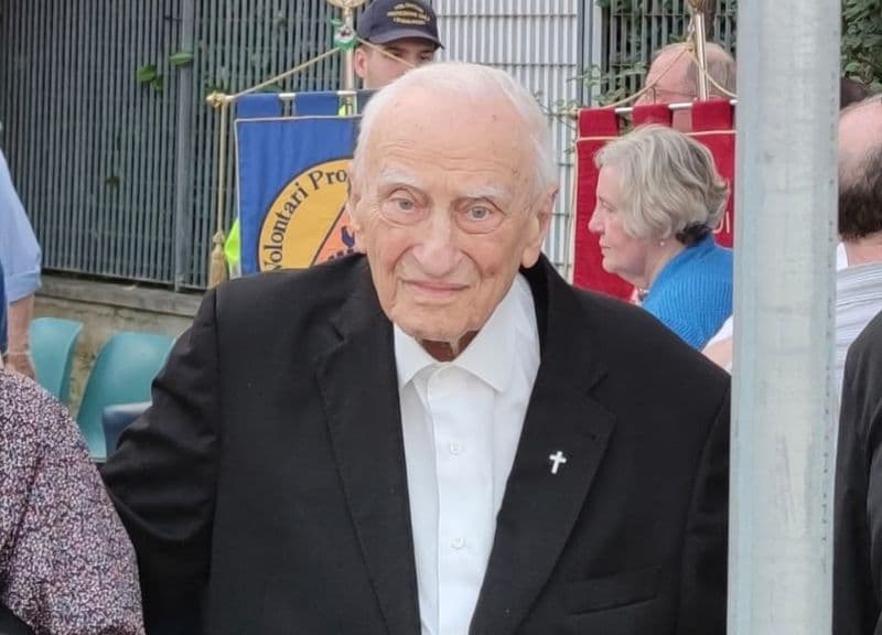 E' SUCCESSO IN CANAVESE - L'addio a Bettazzi, l'ultimo «grande» del nostro Canavese