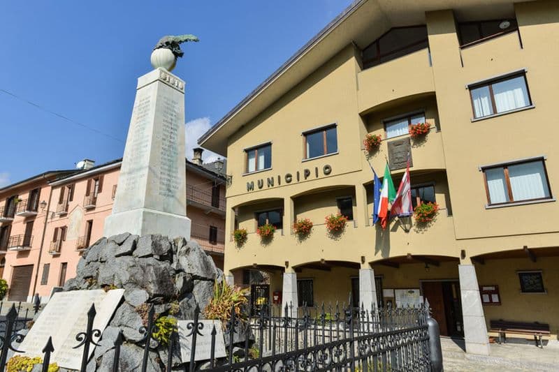 LOCANA - La mensa e il doposcuola sono gratis per gli studenti delle scuole e le loro famiglie