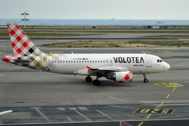 CASELLE - Aereo troppo in ritardo, due passeggeri incassano 500 euro