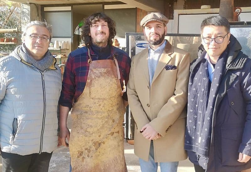 CASTELLAMONTE - Un anticipo di Mostra della ceramica: delegazione cinese in visita in città - FOTO