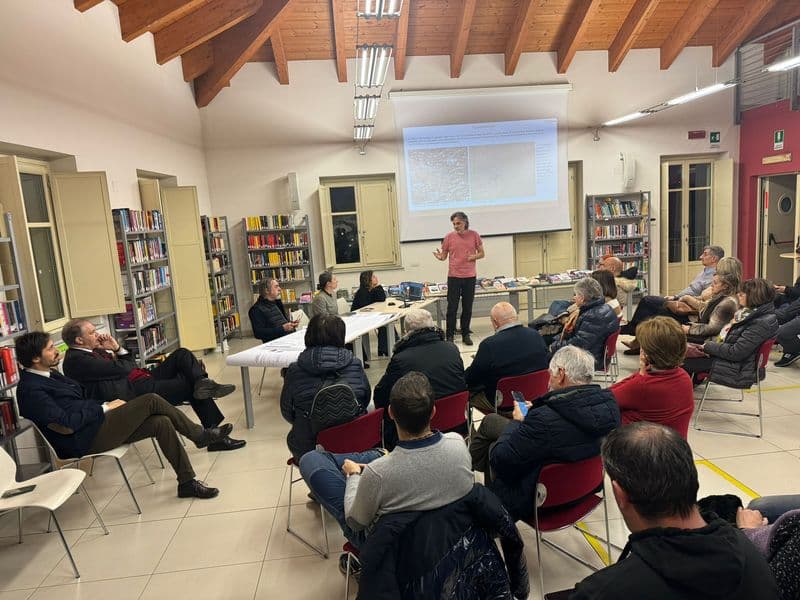 SAN BENIGNO CANAVESE - Parte il rifacimento di via Roma: ecco come cambia «una delle porte del ricetto» - FOTO