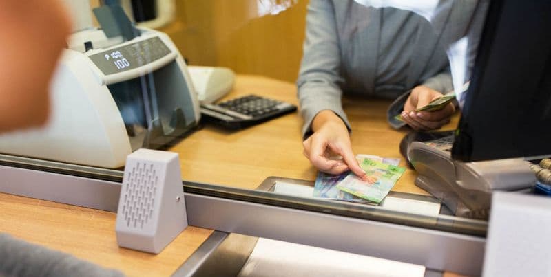 CANAVESE - Le banche chiudono e lasciano i paesi: Uncem chiede l'intervento di Governo e Parlamento