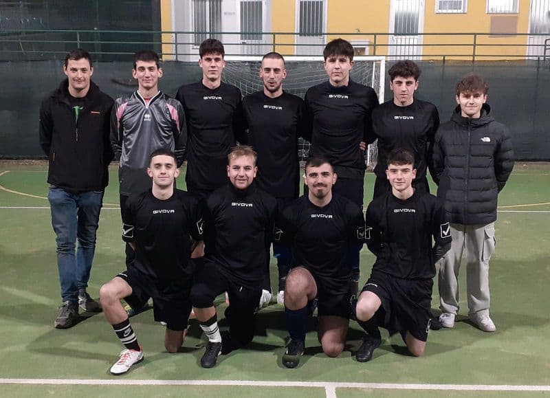 CANAVESE - SuperLeague Acsi: Real Ivrea corsaro a Rivarolo. Calcio a 5, Punta Cattiva pari spettacolo