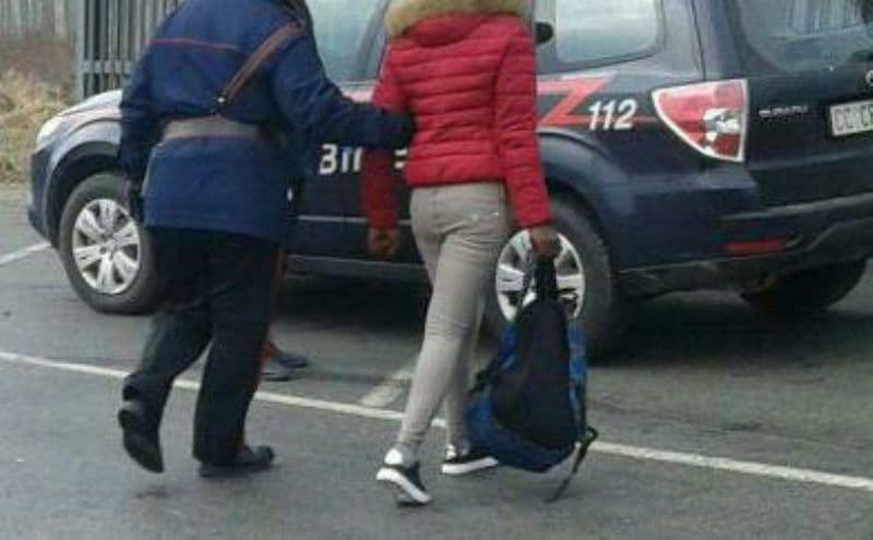 CIRIE' - 26enne ruba 150 euro da un negozio ma viene subito arrestato dai carabinieri