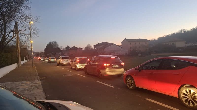 CAOS SULL'AUTOSTRADA - Fino a 16 chilometri di coda tra Quincinetto e Ivrea, delirio sulle strade di mezzo Canavese