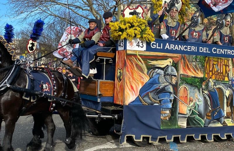 IVREA - In ottomila per la penultima domenica di carnevale - FOTO