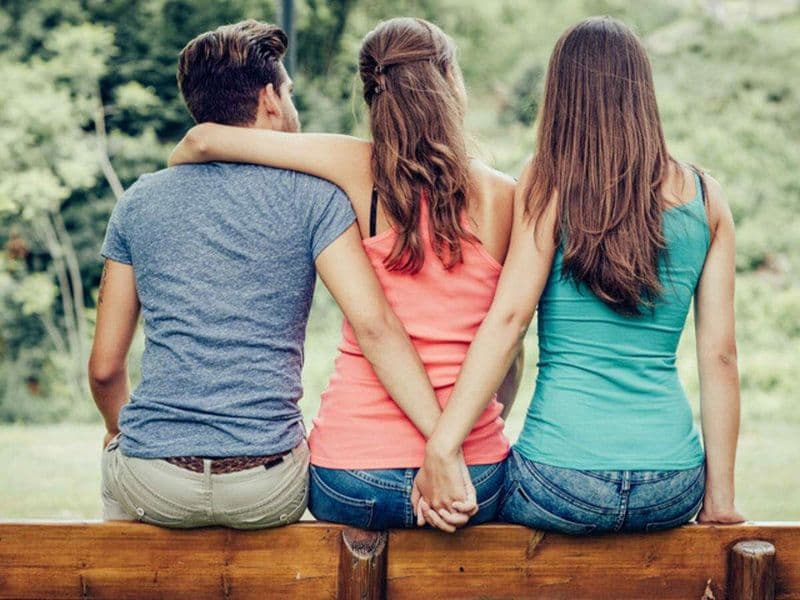 RELAZIONI - Backburner Relationship, le storie di riserva