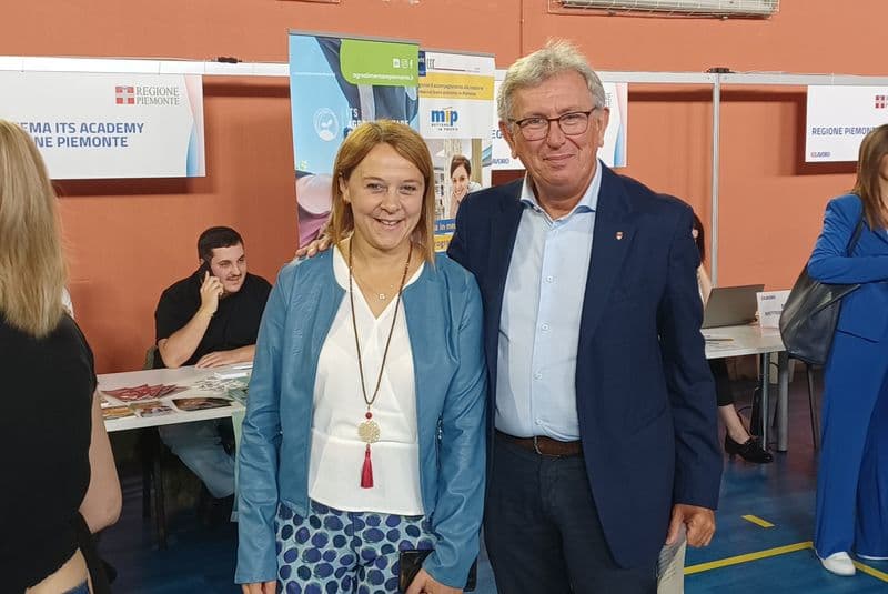 CHIVASSO - Cantieri di lavoro, due posti disponibili alla scuola di Castelrosso