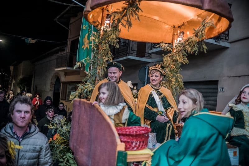 BANCHETTE - Carnevale, la grande festa torna al castello