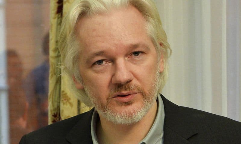 IVREA - Julian Assange sarà cittadino onorario: via libera del Consiglio comunale