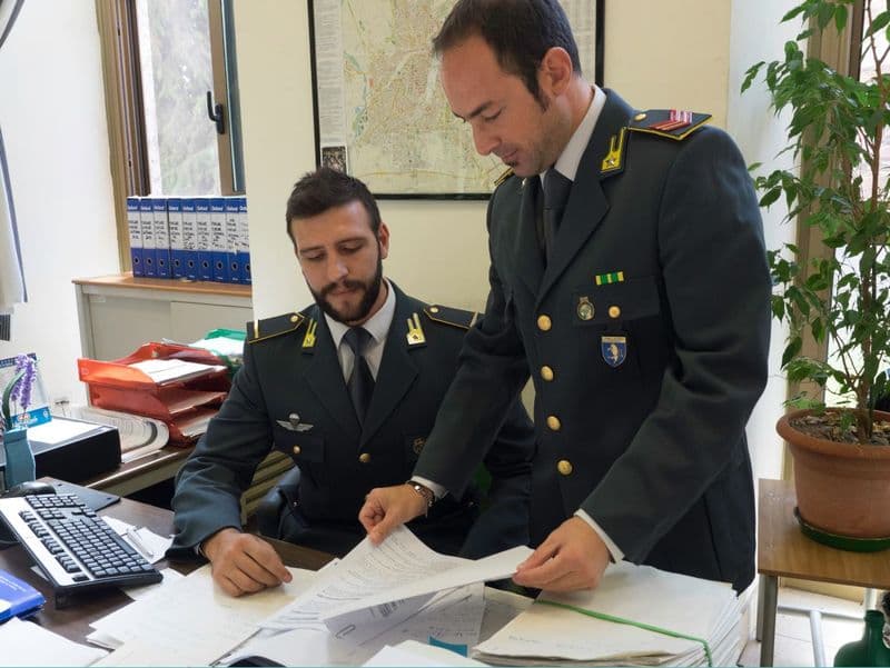 CASE POPOLARI ATC - Affitti non riscossi, nei guai 11 ex dirigenti Atc: mancano all'appello 17 milioni di euro