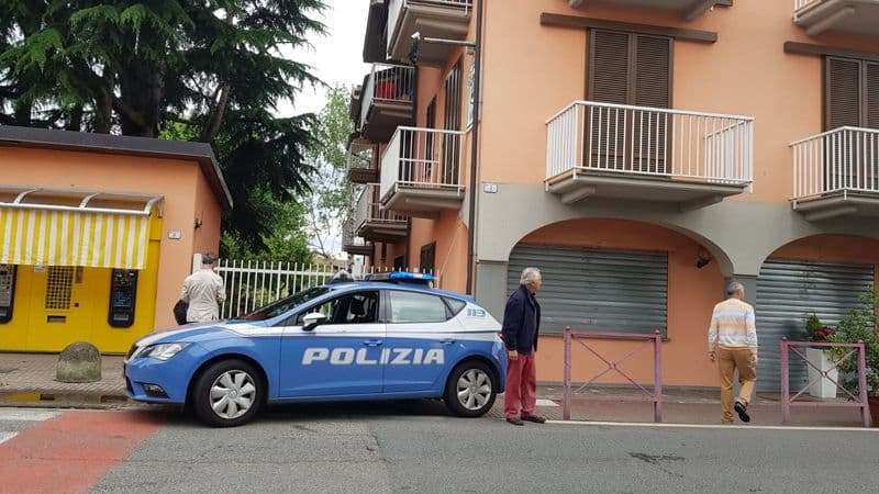 PAVONE CANAVESE - Spara e uccide il ladro che gli svaligia il negozio: niente legittima difesa per il tabaccaio
