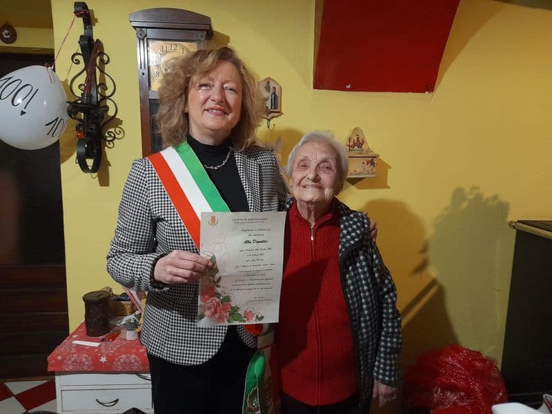 BORGOMASINO - Una super festa per i 100 anni di nonna Alba - FOTO