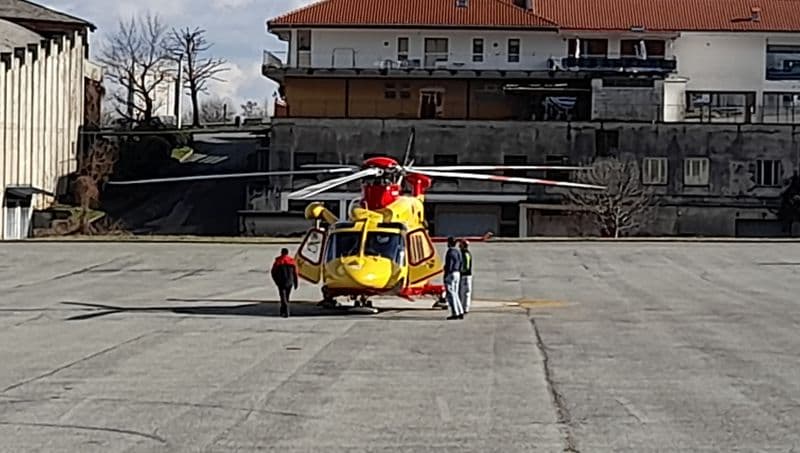 CHIESANUOVA - Precipita con il parapendio al Belice: pilota elitrasportato in ospedale