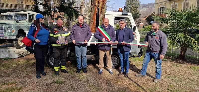 LEVONE - Inaugurato il nuovo mezzo spazzaneve del Comune