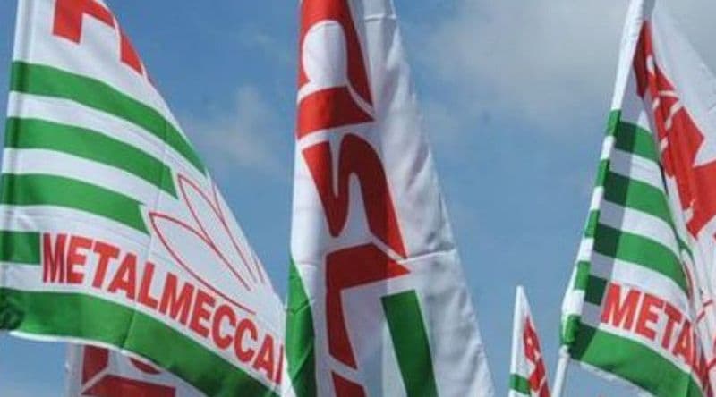 CHIVASSO - Armadietto ribaltato e scritte offensive contro un delegato sindacale, Fim Cisl: «Atto vile contro chi aiuta gli altri»