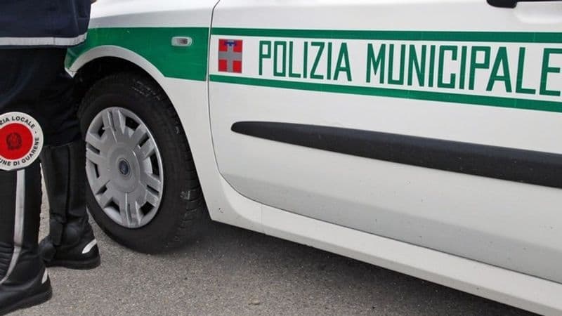 STRAMBINO - Telecamere contro i maiali che abbandonano rifiuti in frazione Carrone