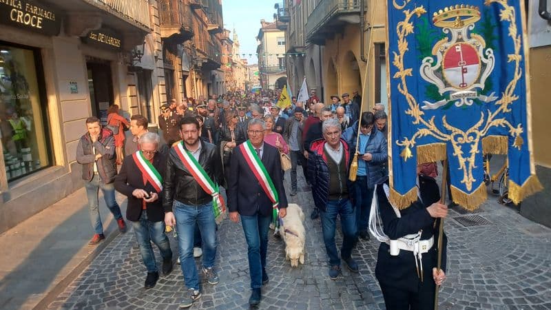 CHIVASSO - Un contest fotografico e la marcia antimafia