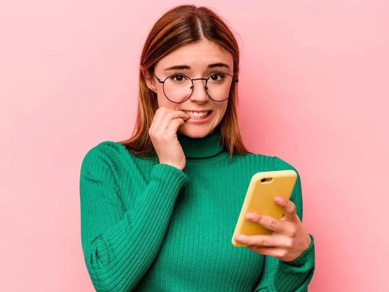 TREND - Ci mancava solo la «phone anxiety», l'ansia da telefonata