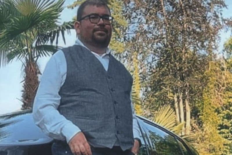 CHIVASSO - Addio a Enrico Felloni, morto per shock anafilattico: appassionato di motori e Volkswagen Golf, aveva solo 37 anni