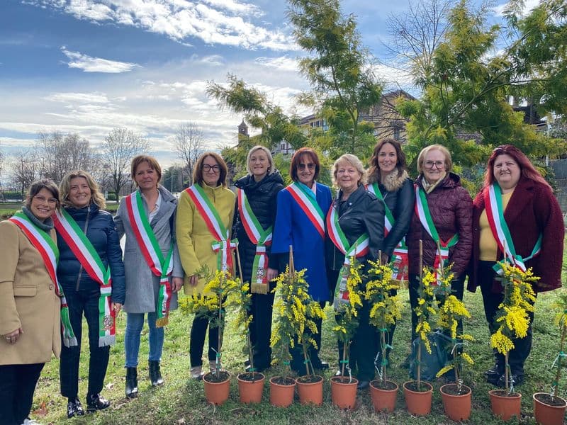 CANAVESE - Le 10 prime cittadine mandano un messaggio alle donne del territorio