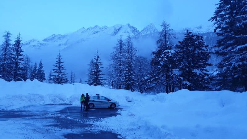 CANAVESE - Si attenua l'ondata di neve e pioggia: a Ceresole «muri di neve» in paese - FOTO e VIDEO