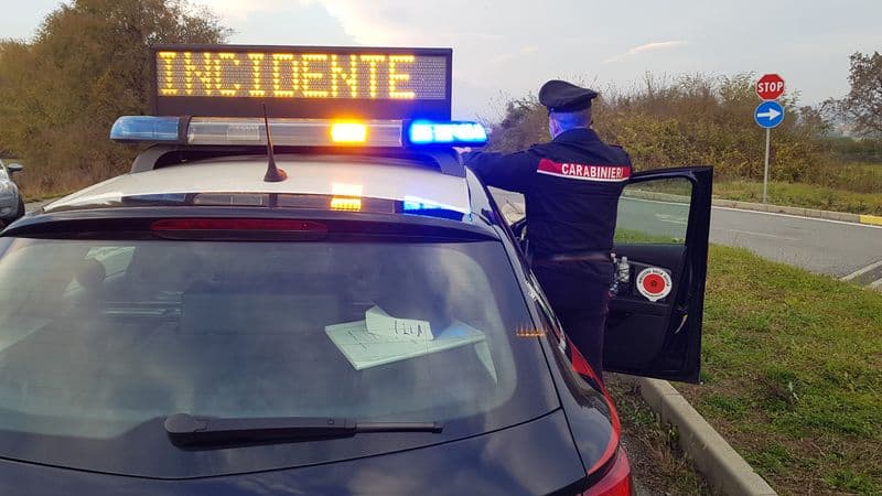 BAIRO - Scontro auto-moto sulla pedemontana: motociclista ferito