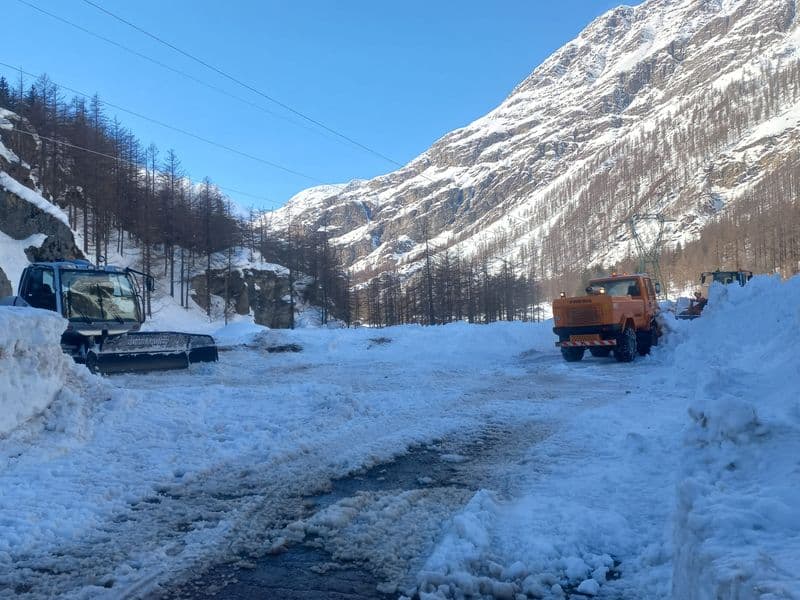 VALPRATO SOANA-CERESOLE - Riaperte le provinciali dopo la grande nevicata del weekend