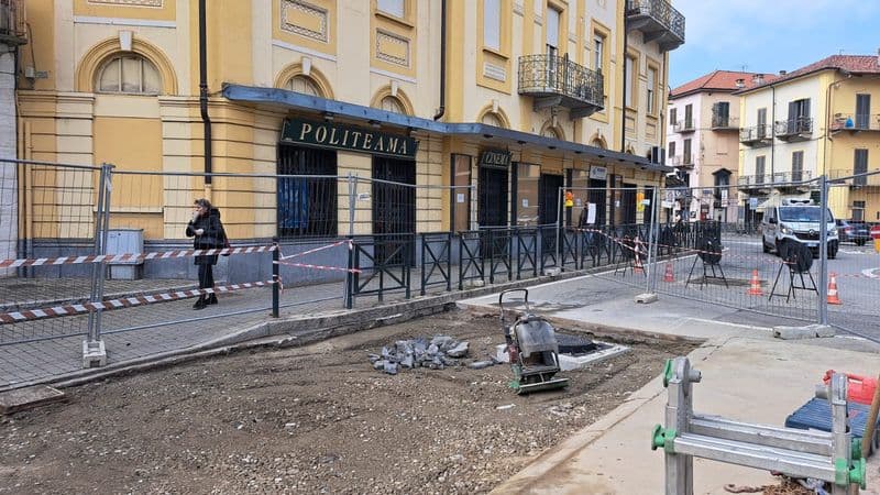 CHIVASSO - Riparata la voragine: pronta la riapertura di via Orti
