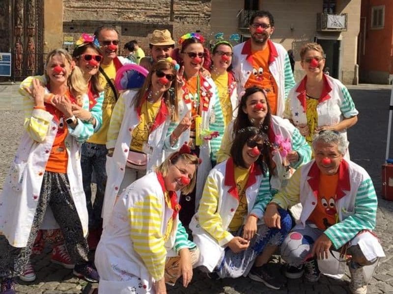 CHIVASSO - Ladri razziano il magazzino dell'associazione di clown che prestano servizio in ospedale e nelle case di riposo