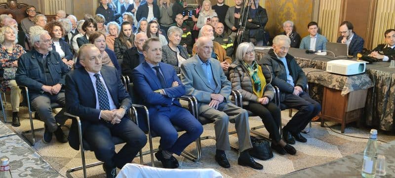 RIVAROLO CANAVESE - Una bella festa di compleanno per la città con i sigilli civici e la nuova bandiera - FOTO e VIDEO