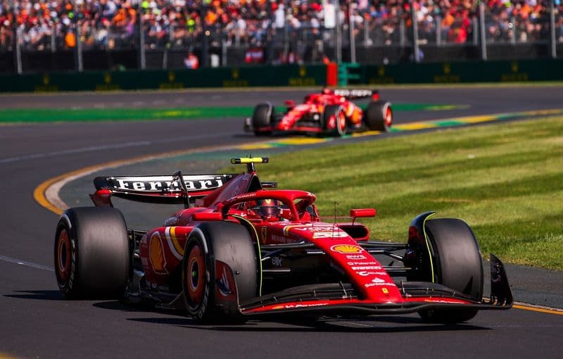 La Ferrari torna a vincere: si riapre la sfida con la RedBull di Verstappen