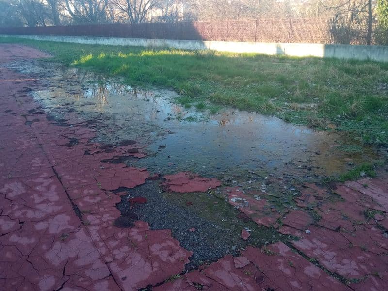 IVREA - Pista di atletica dell'istituto Cena invasa dall'acqua