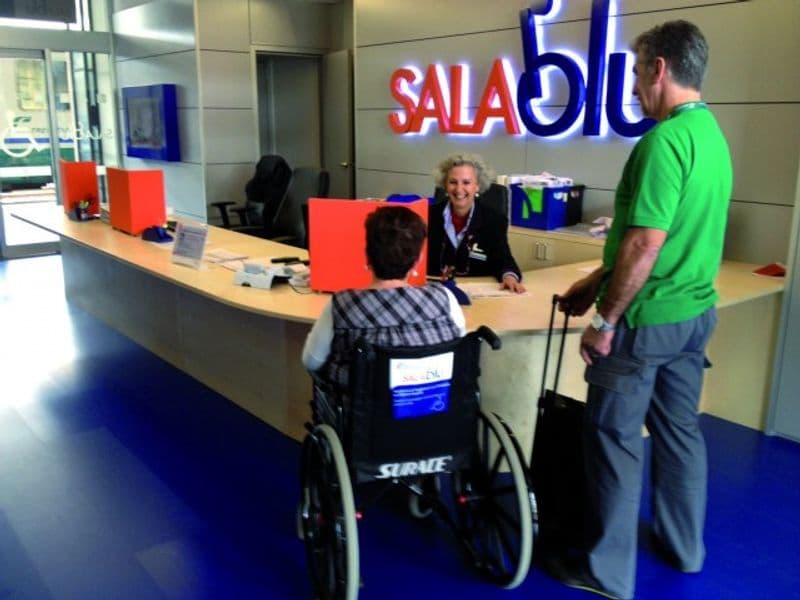 CANAVESE - «Sala Blu» per viaggiatori con disabilità a Rivarolo, Caselle, Ciriè e Volpiano