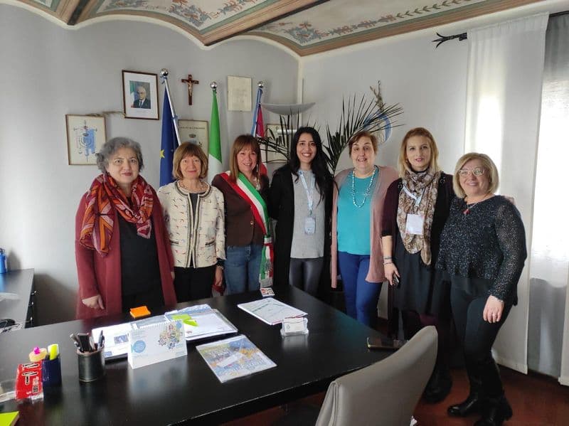 LOMBARDORE - Dalla Turchia in Canavese: docenti in visita in Comune e nelle scuole - FOTO