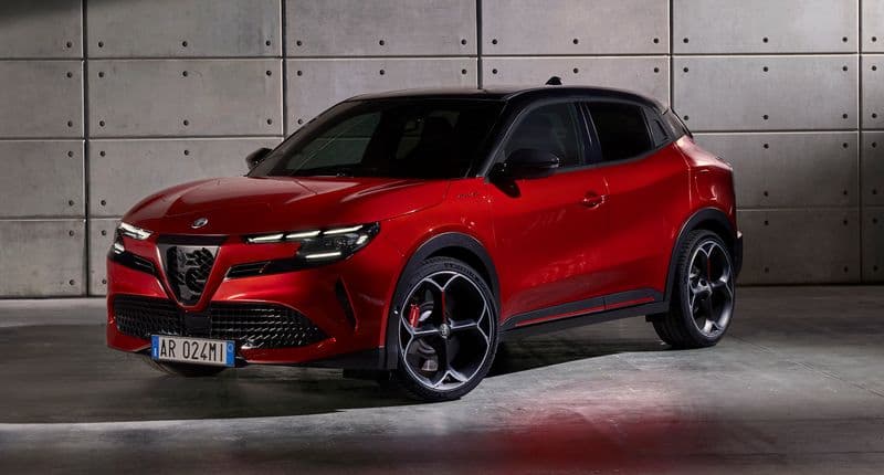 AUTO – Milano, la scommessa di Alfa Romeo